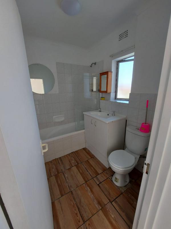 To Let 1 Bedroom Property for Rent in Goodwood Central Western Cape